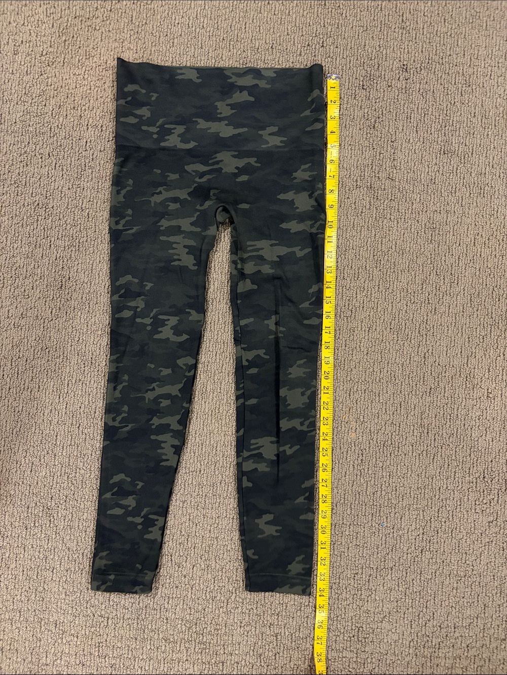 SPANX women’s Camo High-Waist Leggings - Black/Olive Size Large